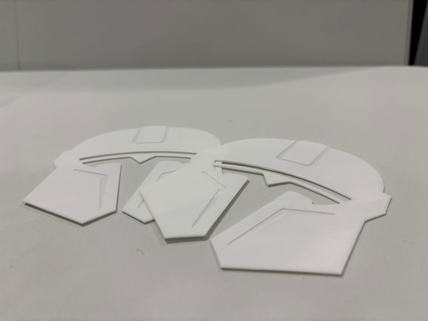 Mando Tesla Logo Cover